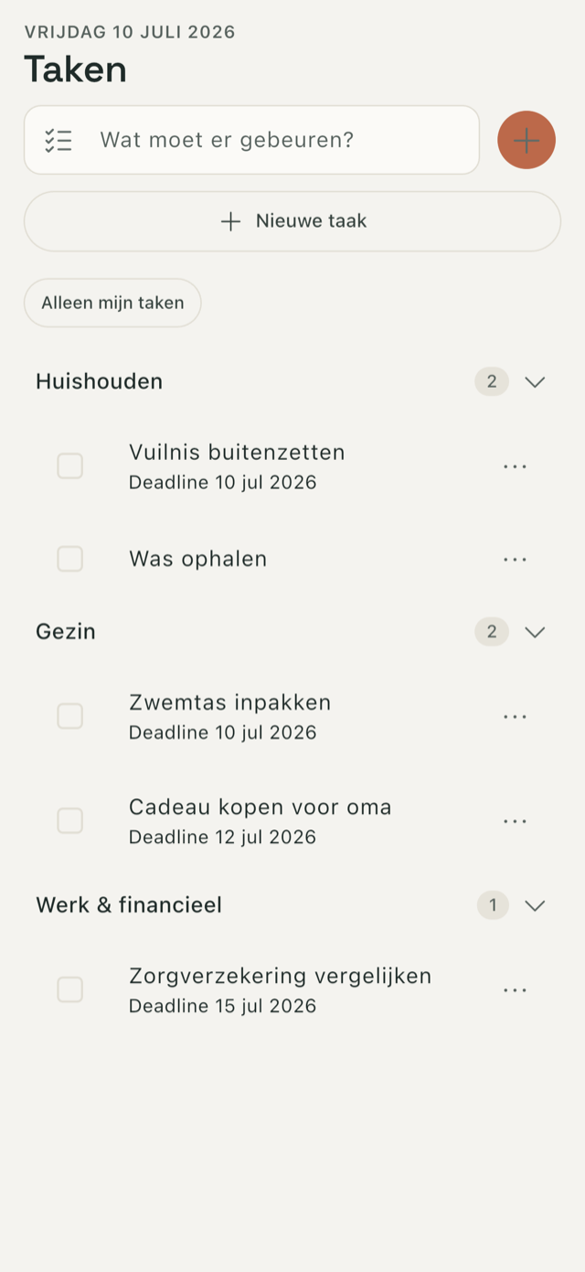 Taken-scherm (licht thema): takenlijst gegroepeerd per categorie met deadlines